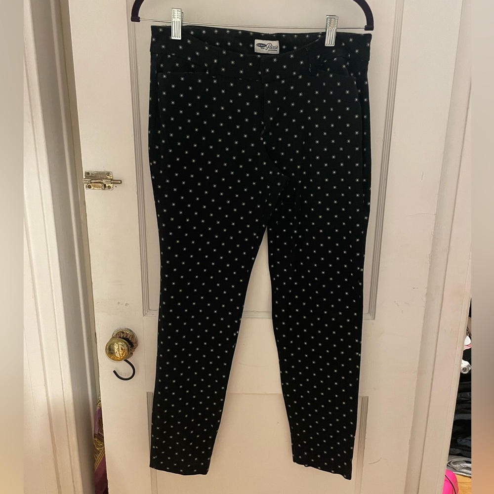 Old navy pixie pants size 8